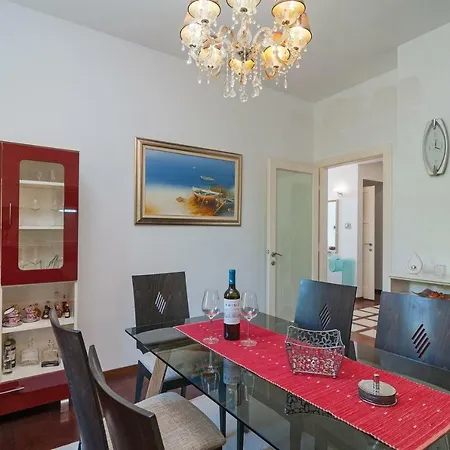 Luxury 7heaven Apartment *